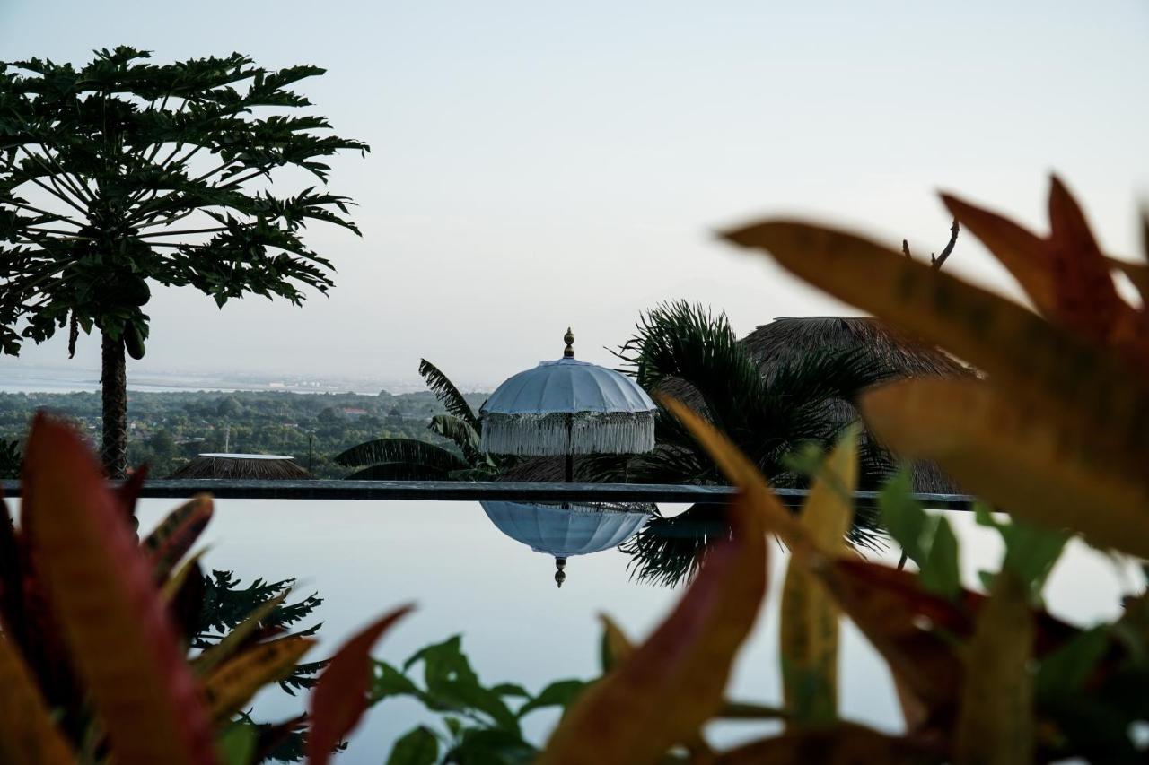 Le Bamboo Bali Villa Uluwatu Exteriör bild